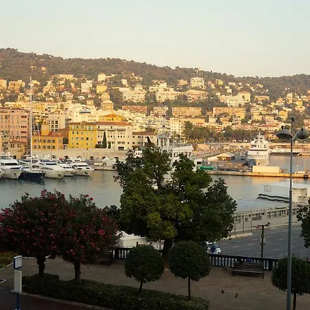 Appartement Port De 3 Pieces Vue Mer *