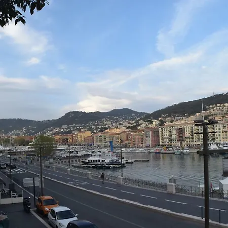 Appartement Port De 3 Pieces Vue Mer *