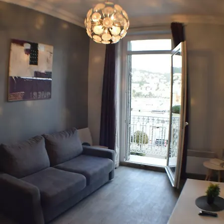 Appartement Port De 3 Pieces Vue Mer Nice